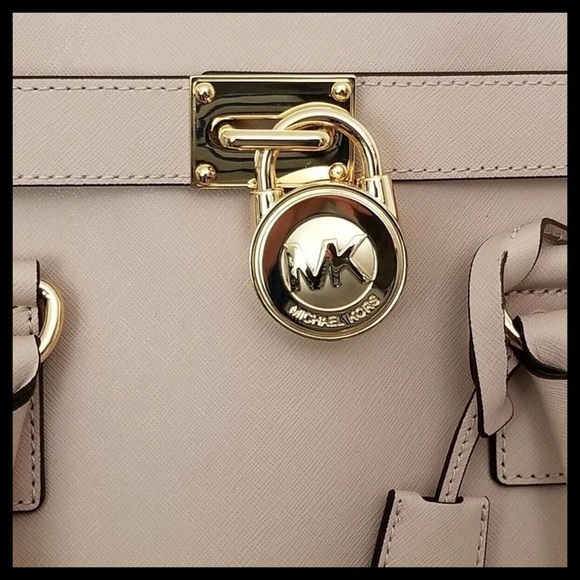 Michael Kors Hamilton Large Saffiano Leather Tote Bag Color: Ballet - Picture 6 of 11